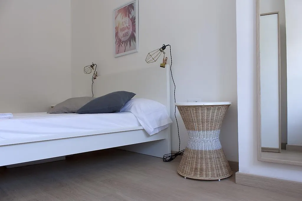 Flateli Roger 6 Apartman Barcelona Spanyolország