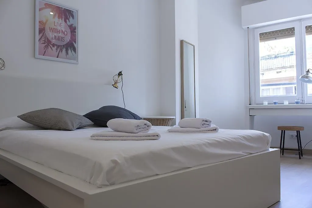 Flateli Roger 6 Apartman Barcelona